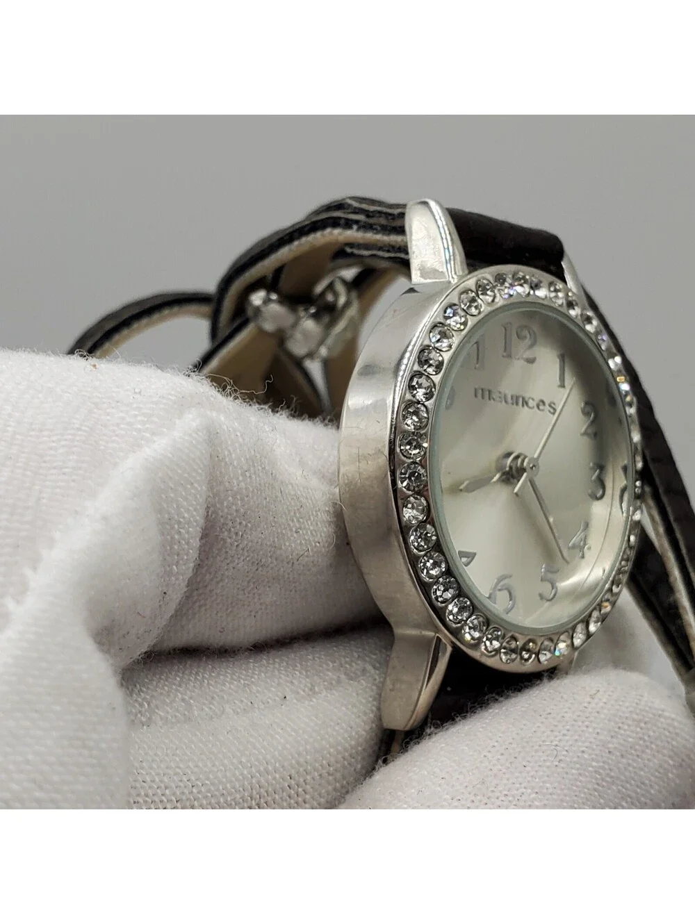Maunces Womens Quartz Watch Strip Leather Cuff  New Battery